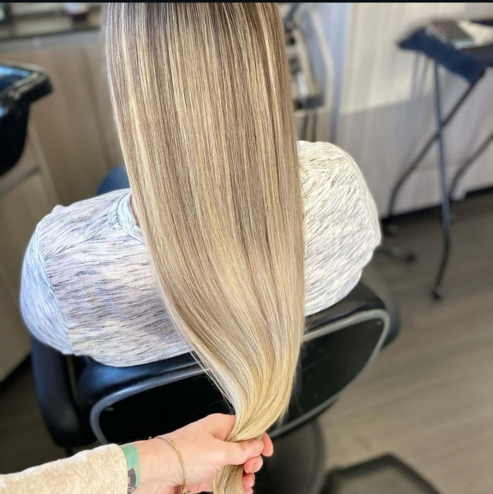 "Airtouch" Blonding