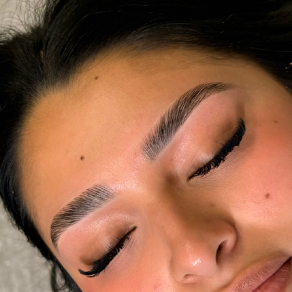 Brow Lamination + Shape at Brows Angeles in Lincoln, NE