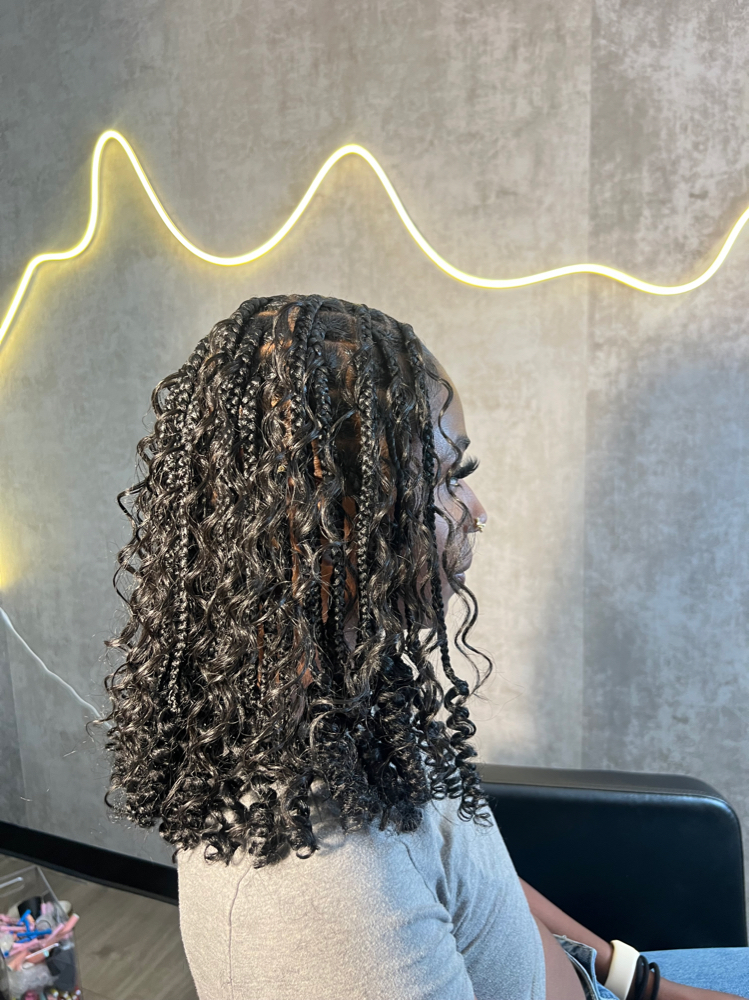 Small Shoulder Length Knotless