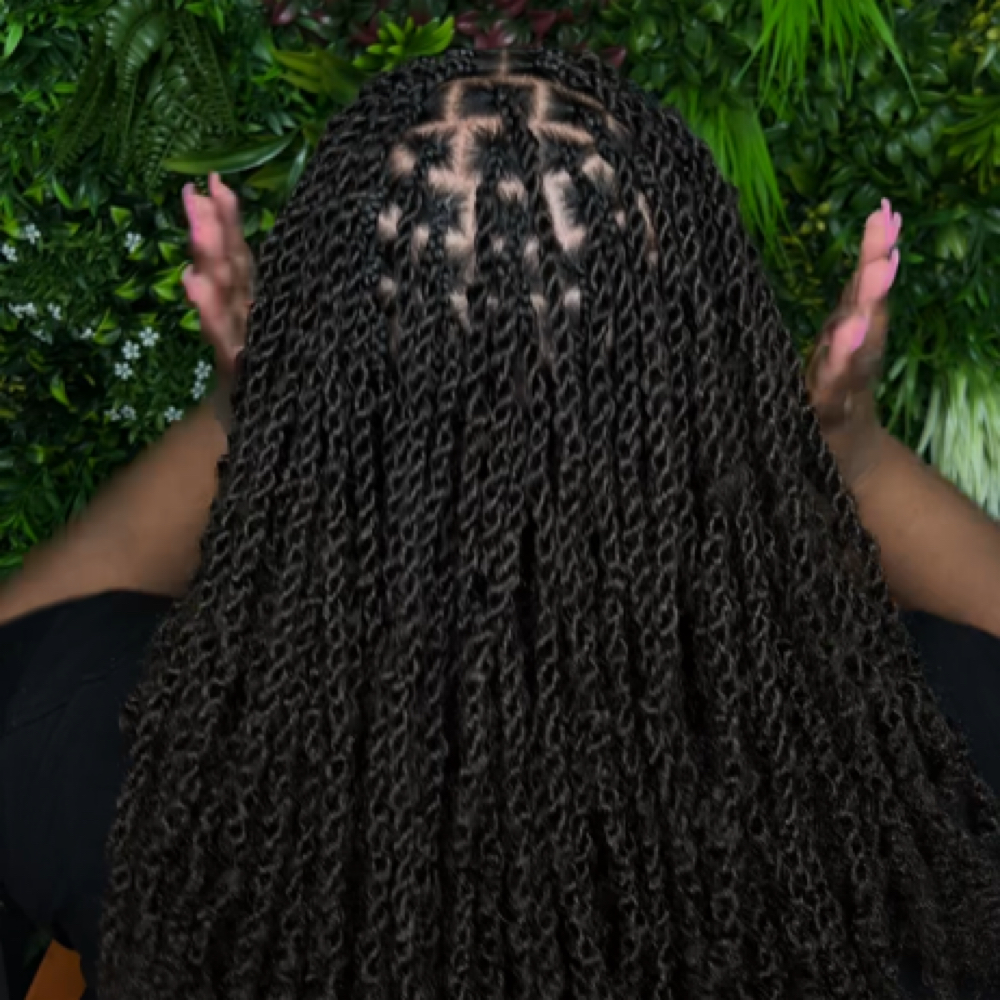 Synthetic Twists (Smedium) at Soulful Strands in Clifton, NJ