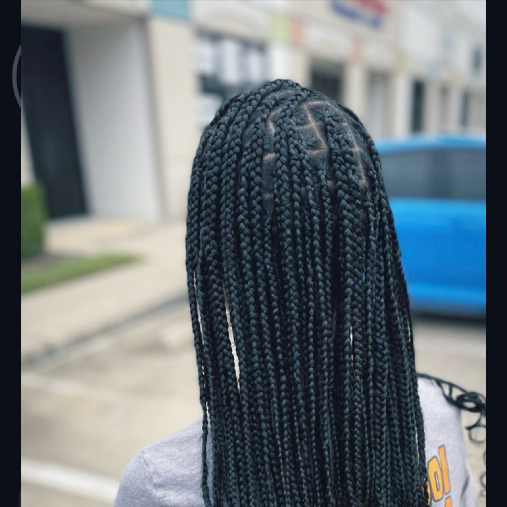 Knotless Braids at Trill Loc’d Tribe in Katy, TX