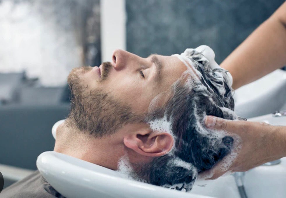 Haircut & Shampoo