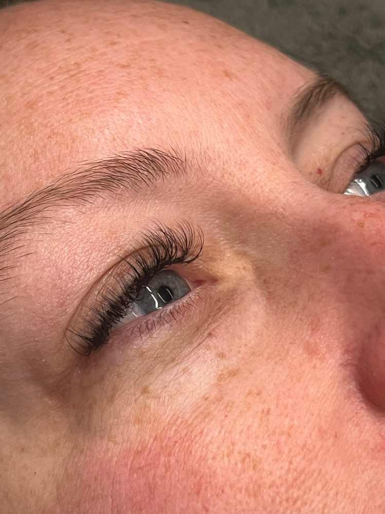 Custom Full Set Of Lash Extensions