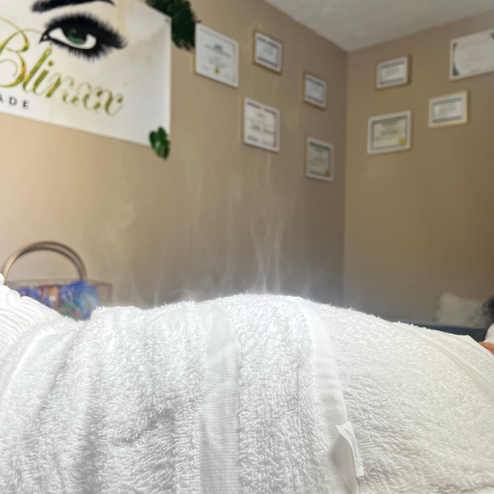 Upper Body Relaxation Massage at ๐ข๐ฑ๐ฎ๐๐ต๐ฒ๐ท๐๐ in Charlotte, NC