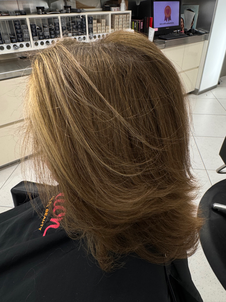 Blowout Service at Mamita’s Beauty Studio in Colonie, NY