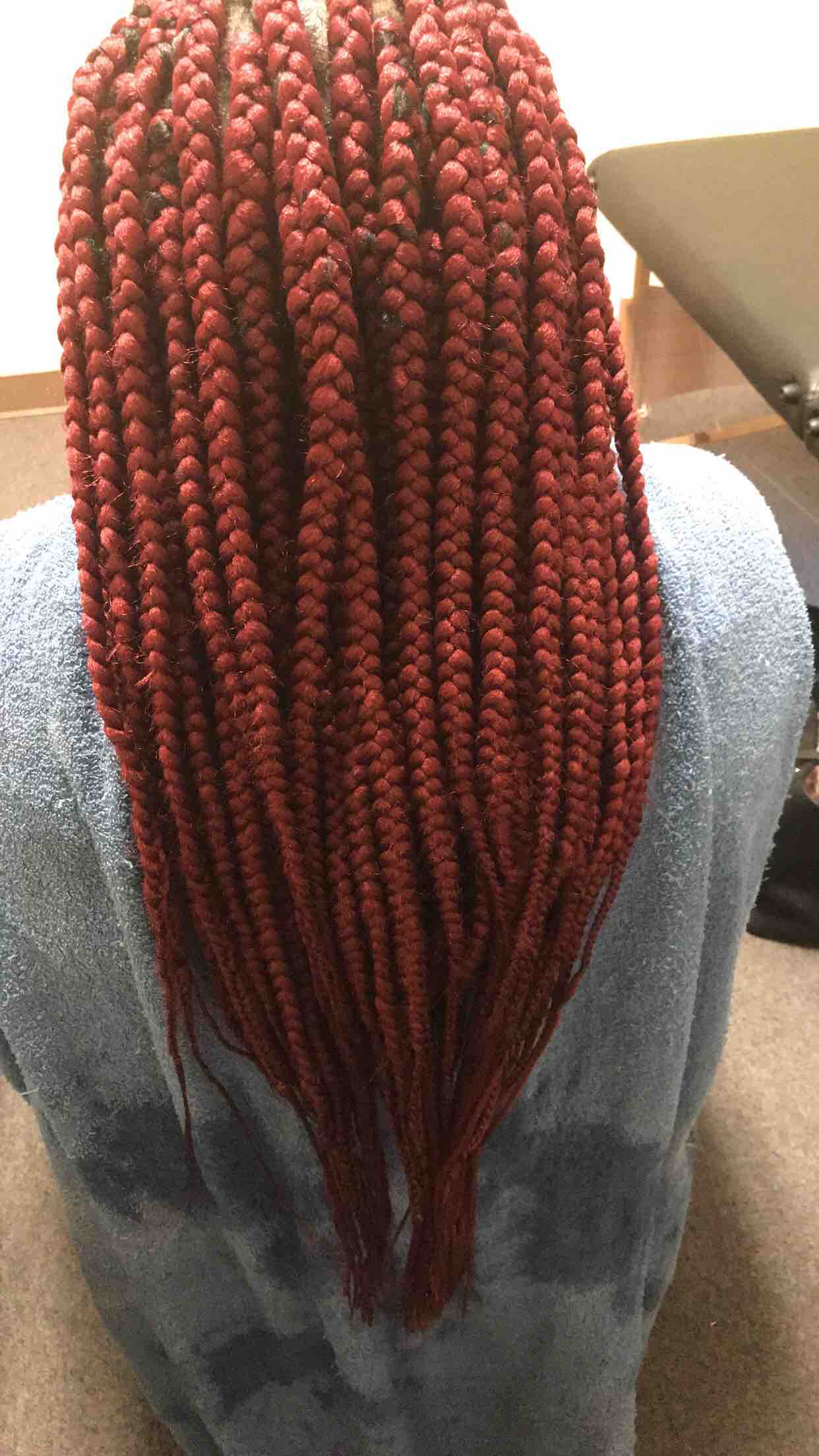 Medium Color Tuck Box Braids