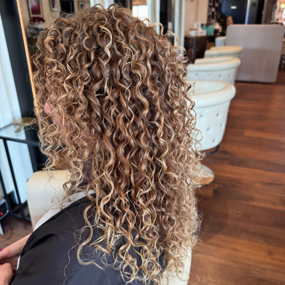 ANTI-FRIZZ TREATMENT at The Front Page Beauty Bar & Barber in Woodbury, CT