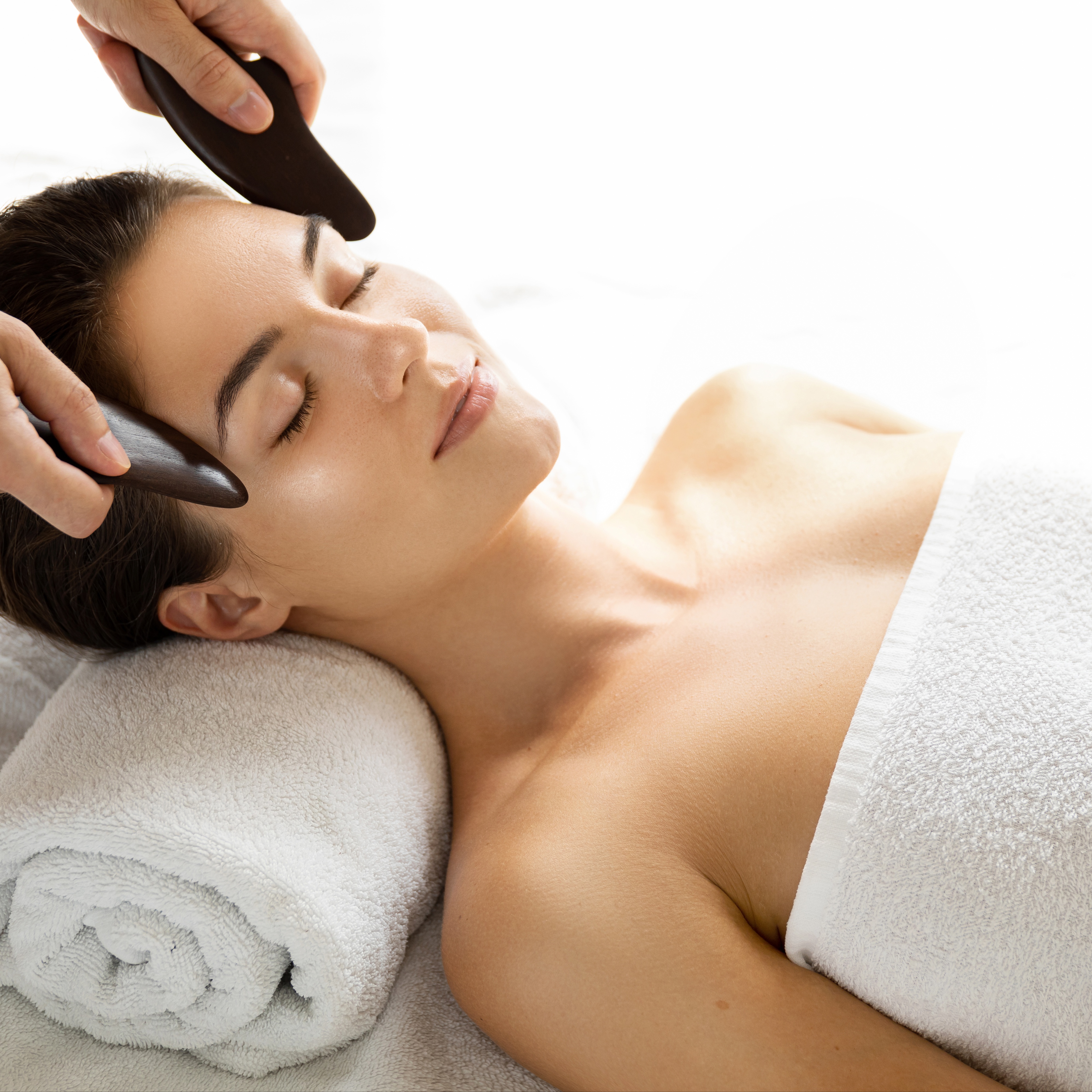 Lymphatic Drainage + Cryo Facial