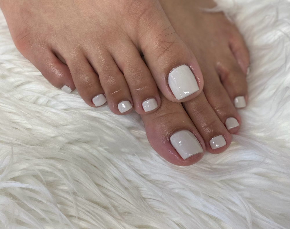 Almond Pedicure