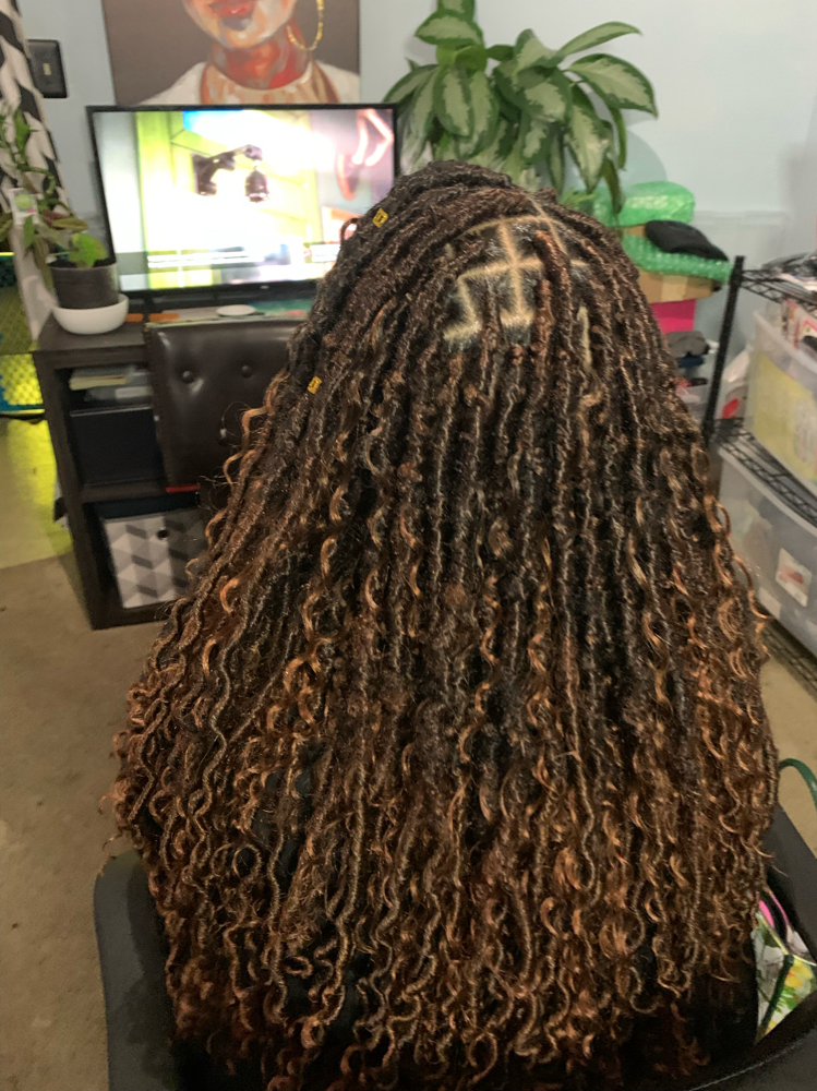 Soft Locs With Small Parts