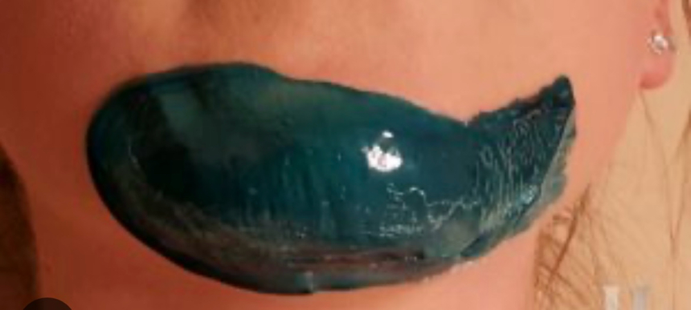 Chin wax