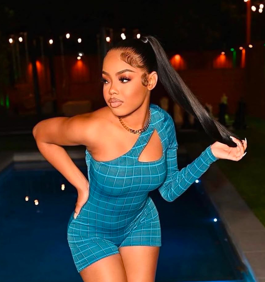 Frontal ponytail at D.enhancer in Hialeah, FL