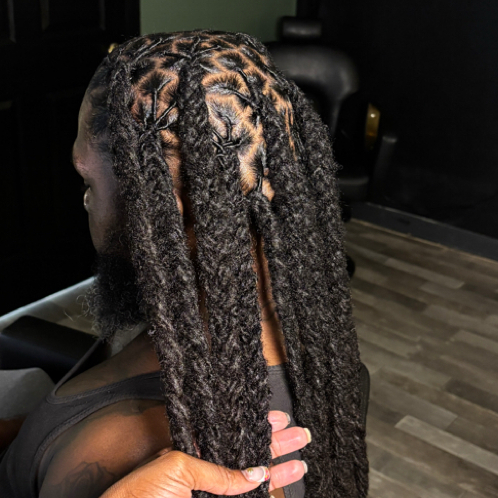Everything Loc Bundle at Revive Beauty Lounge in Natchitoches, LA