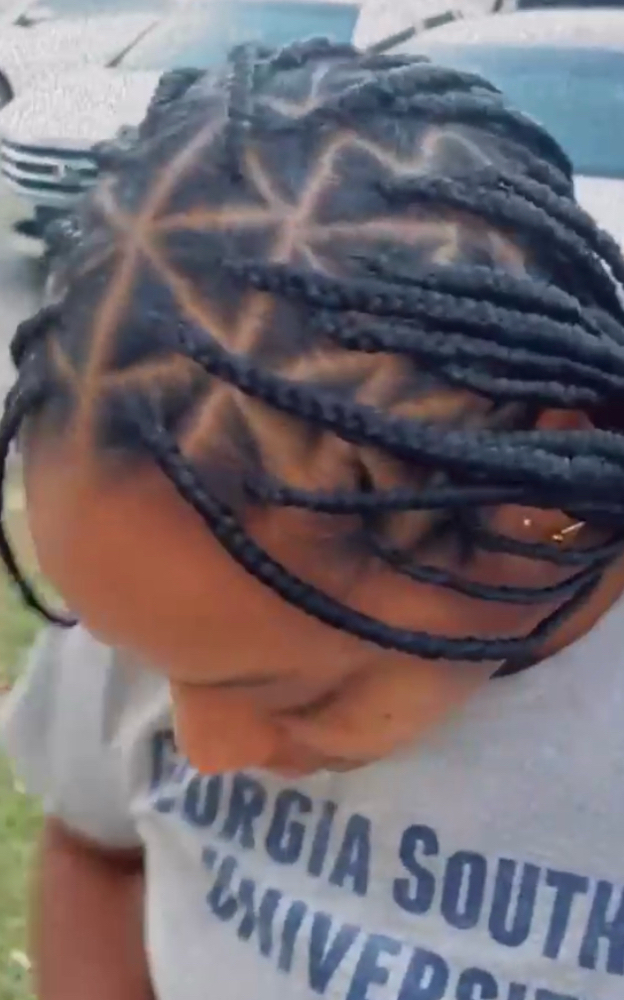 Triangle Knotless Midback at NitaMay Braids in Cartersville, GA