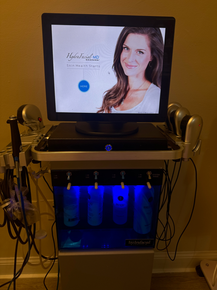 Deluxe Hydrafacial MD