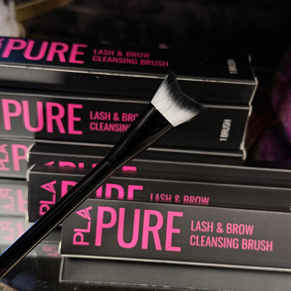 Cleansing Brush at Lacey Lashes in Clearwater, FL