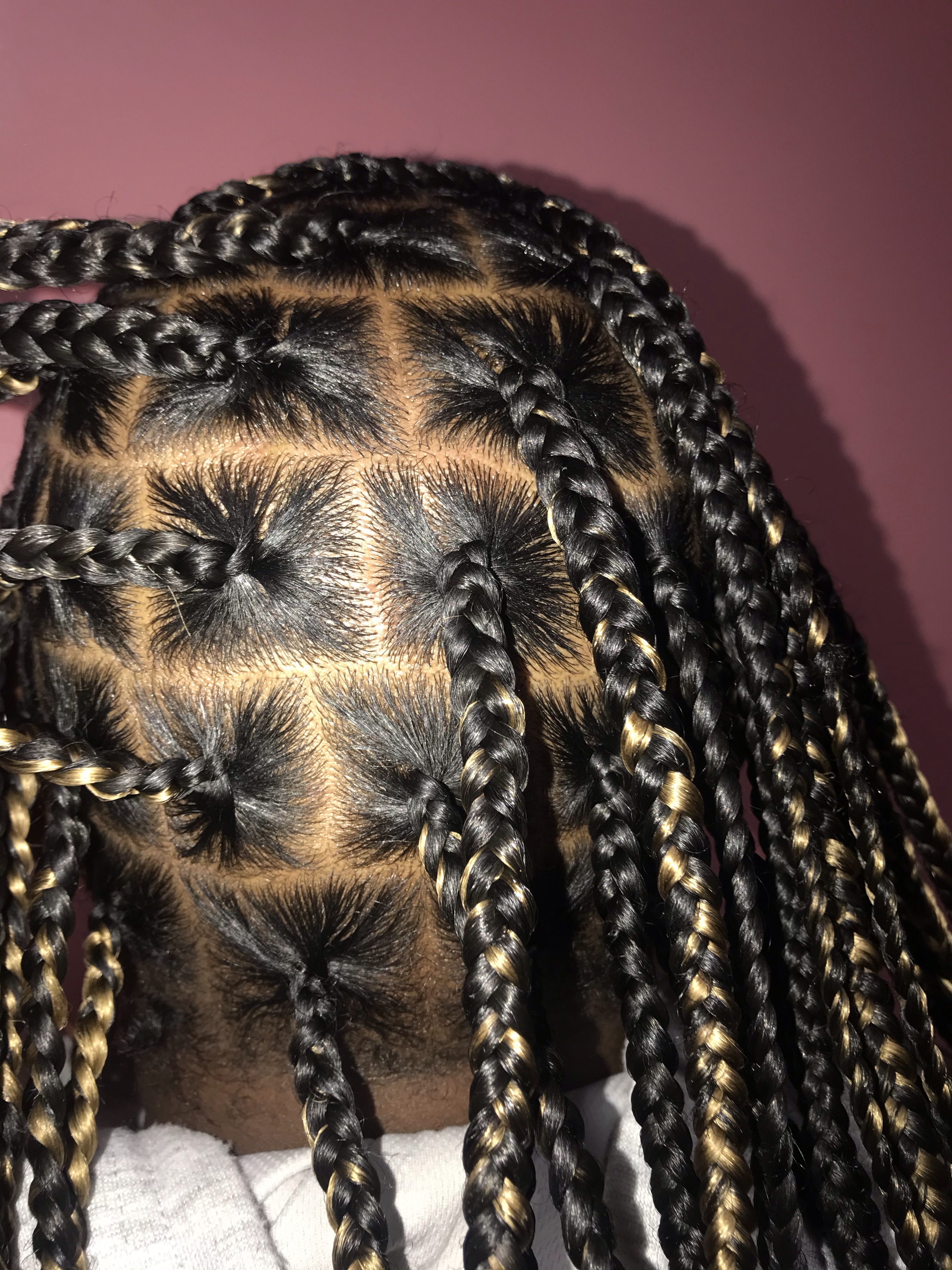 MEDIUM KNOTLESS BRAIDS