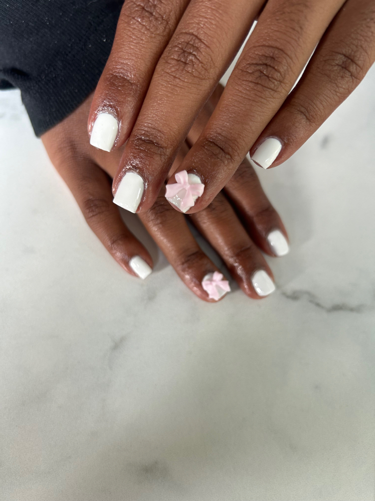 Gel Manicure With Designs