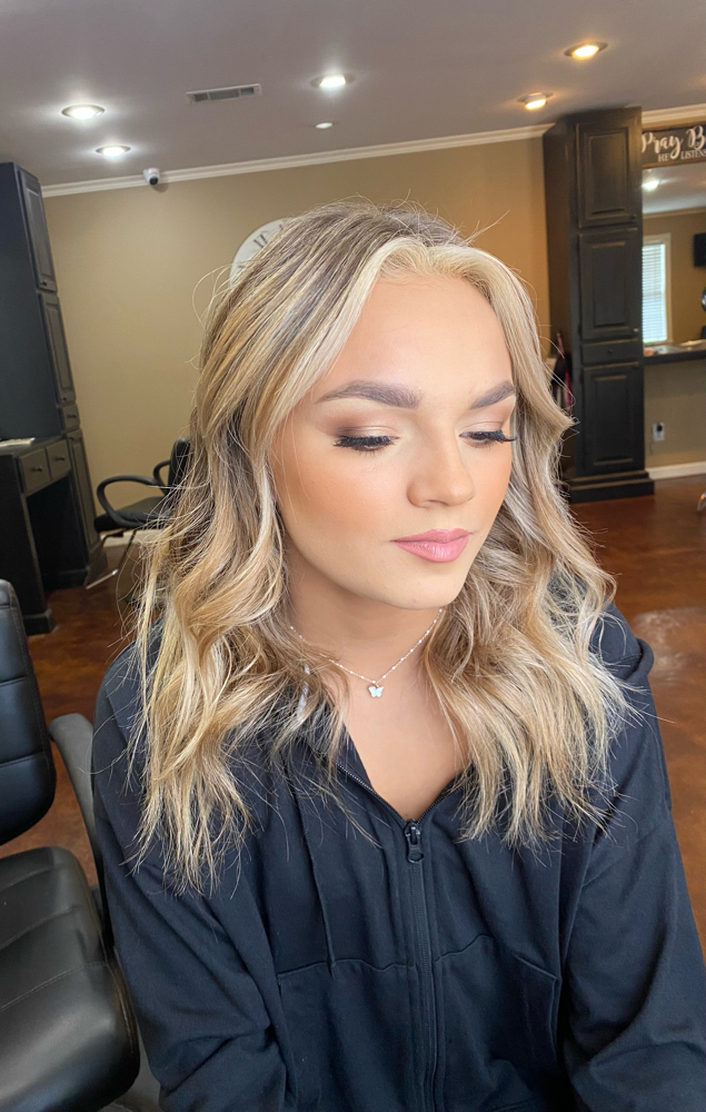 HAIR AND MAKEUP SESSION