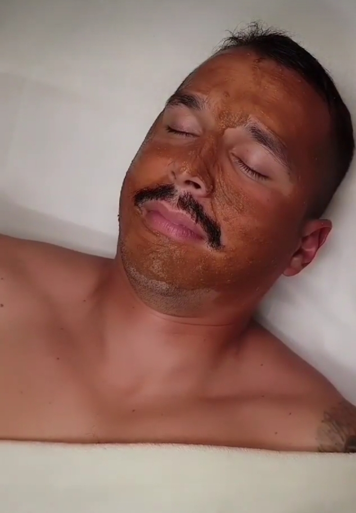 Gentlemen's Reset Facial at CHICÓTA SKIN in San Diego, CA