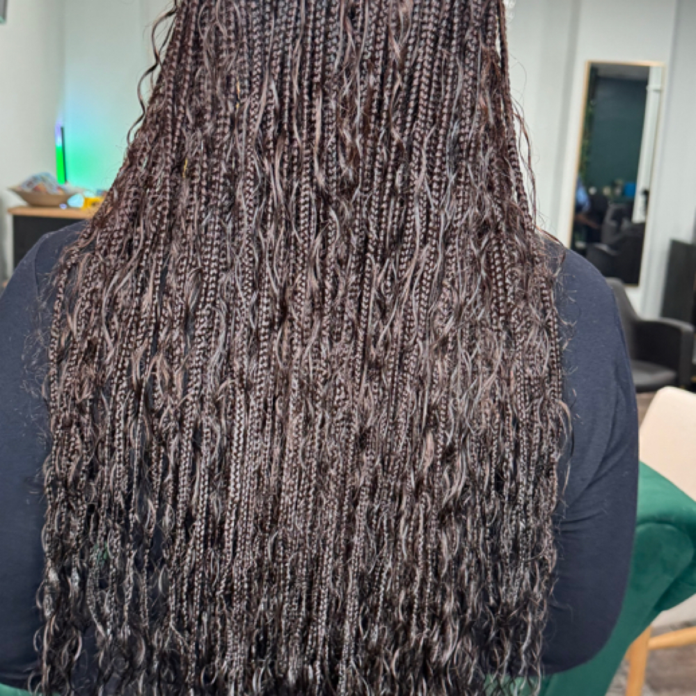 Bohemian Retouch Box Waist at Zara Hair Braiding Salon in 30328