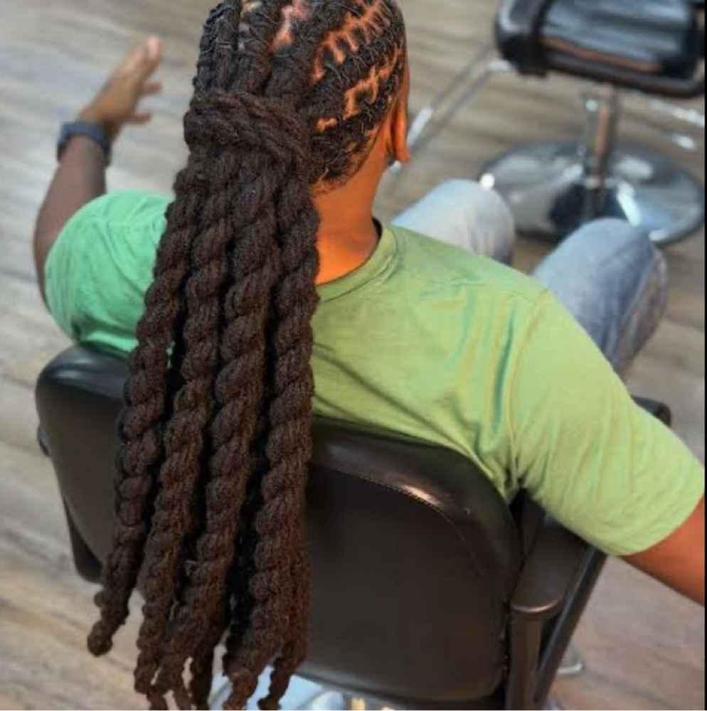 +Mid/lower Back Length/Extra Time at Vanité Hair Studio in Colonie, NY