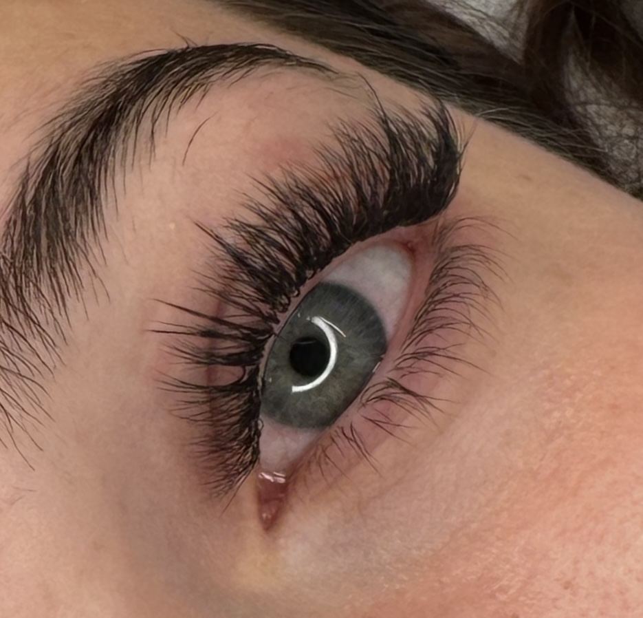 Volume Fill Eyelash Extensions