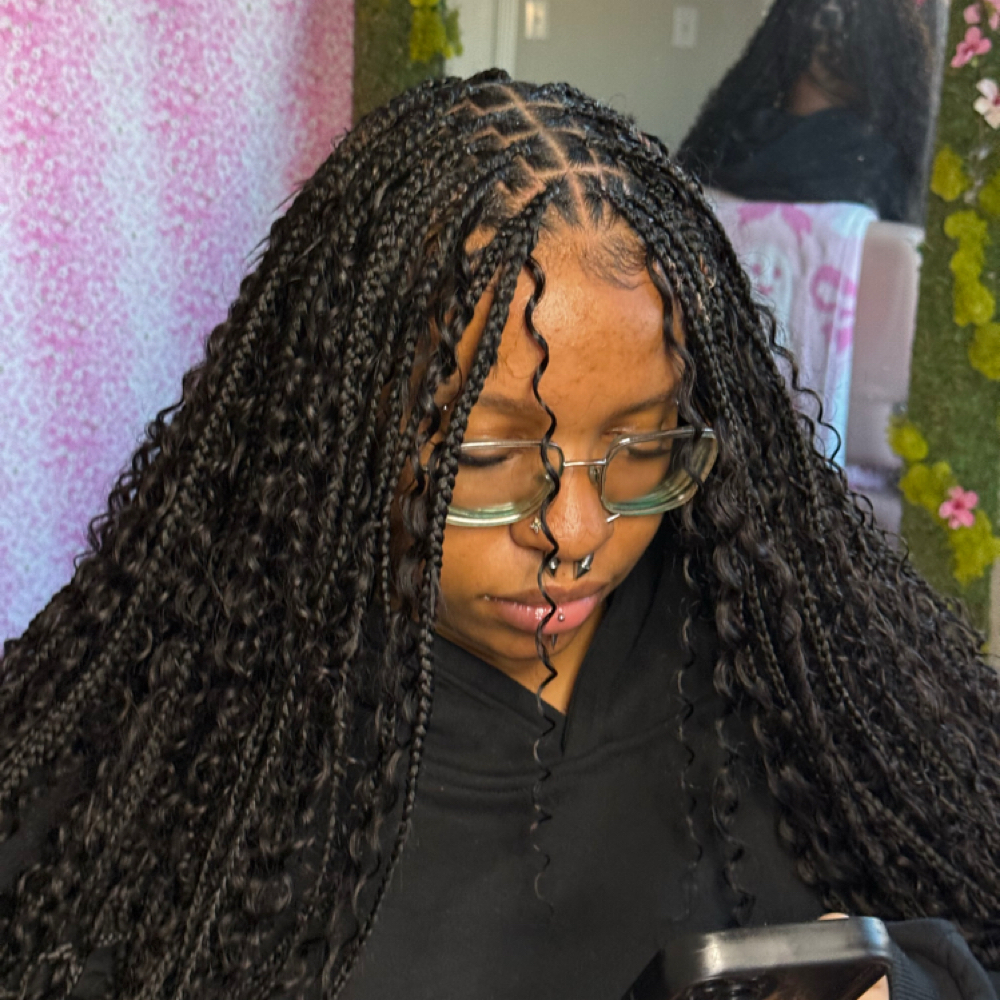 Small Boho Knotless/ Twists at LiaLaidThat in Austin, TX