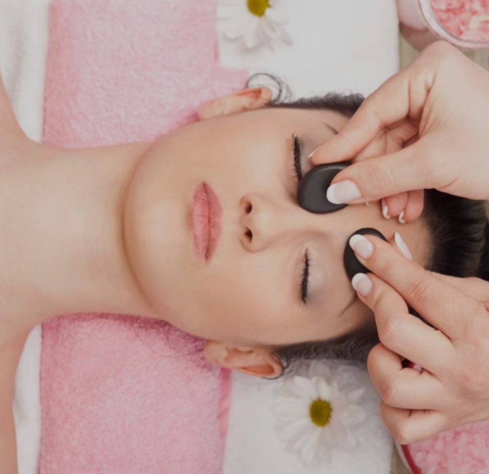 60MIN-AROMATHERAPY HOT STONE FACIAL