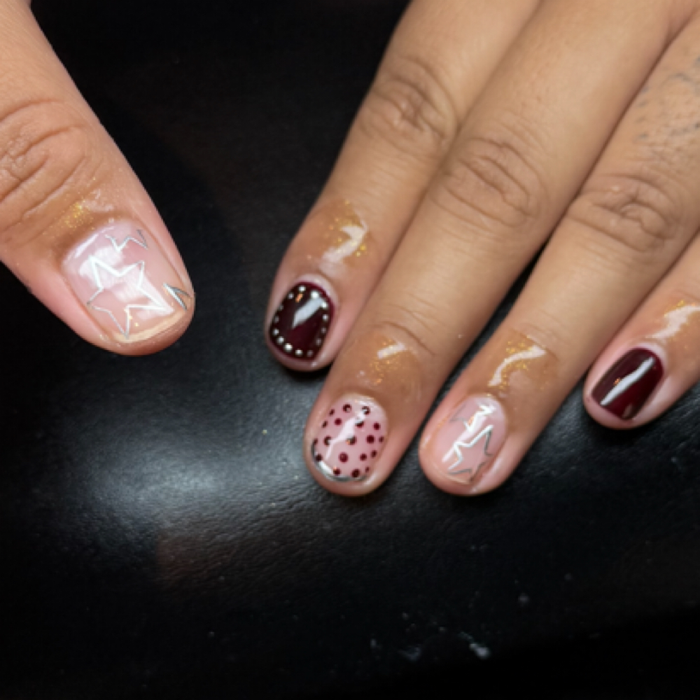 Gel Manicure at Dae’s Designs in Cedar Rapids, IA