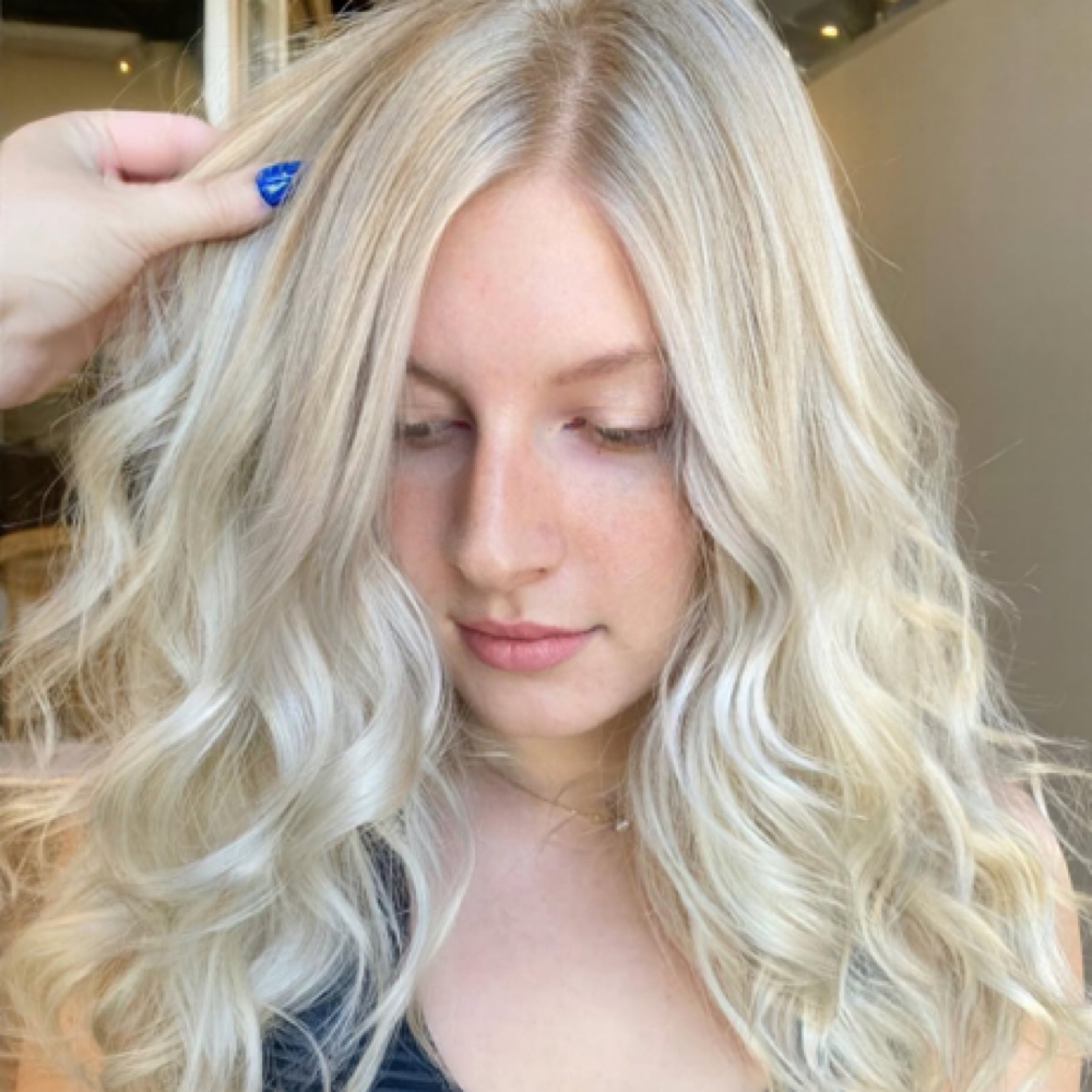 ❄️ Ice Queen Blonde