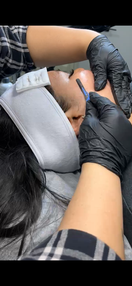 Dermaplaning Facial