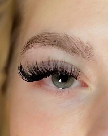 Hybrid Lashes