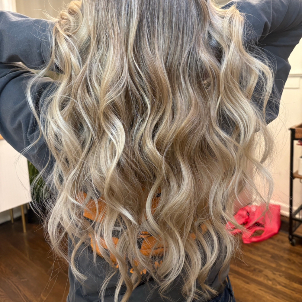 BLOWOUT + HOT TOOL at ManeByMinnie in Nashville, TN