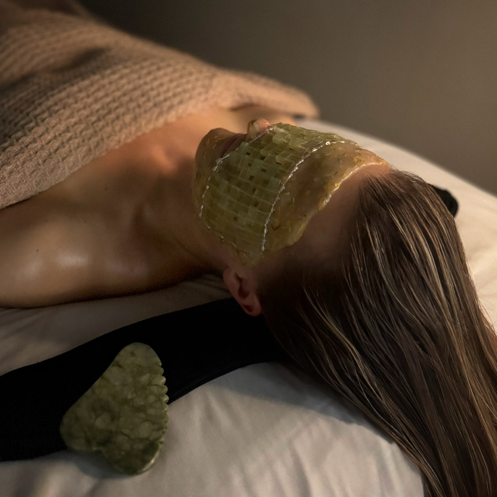 90 Min Signature Bloom Facial
