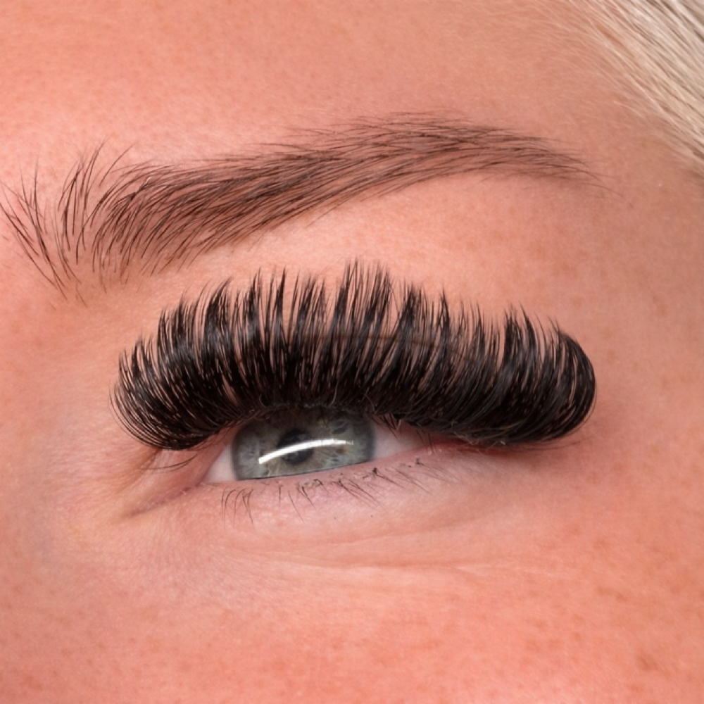 Mega Volume Fullset at Meggsmakeovers in Murfreesboro, TN