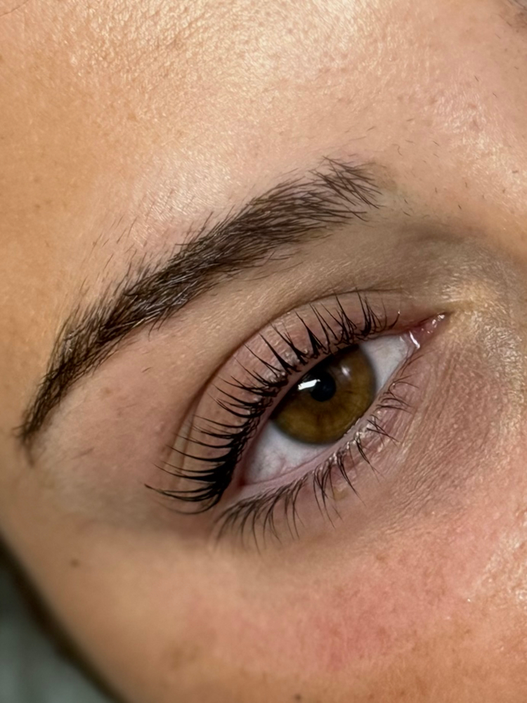 Lash Lift And Tint