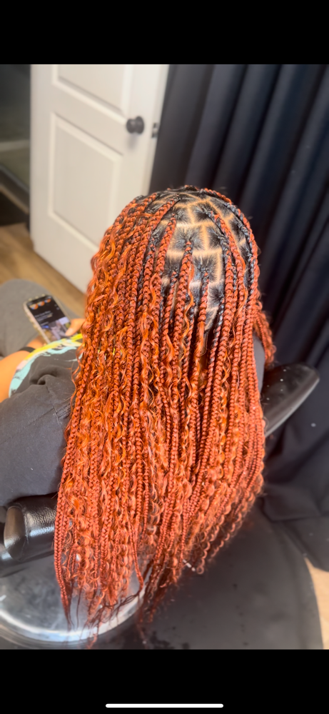 Medium Full Colored Knotless