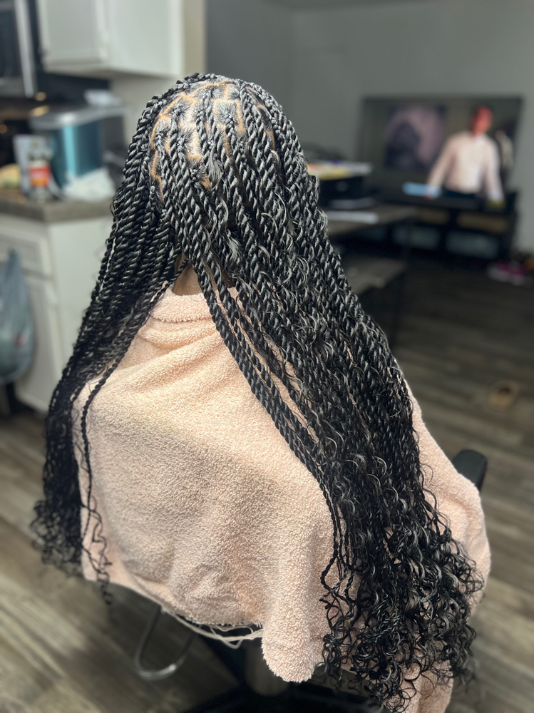 Small Knotless Twists