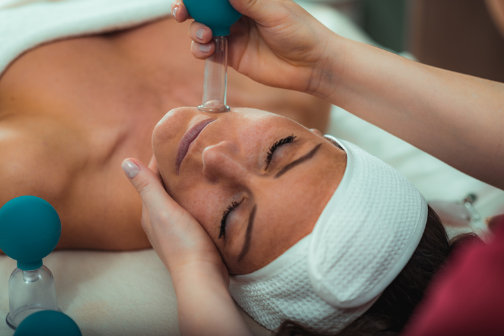 Lymphatic upping Facial