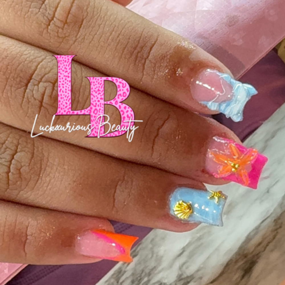 Smedium at Luckxurious Beauty in Pensacola, FL