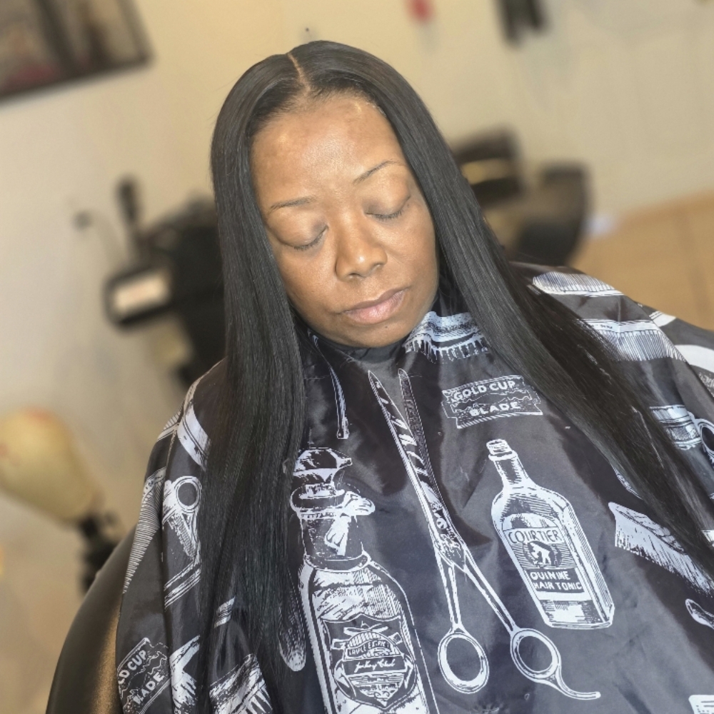Glueless Closure Quick Weave at Jay Southall in Flint, MI