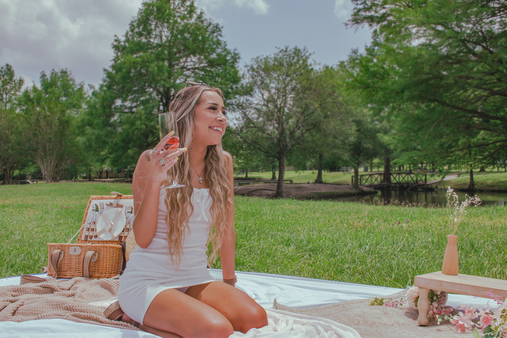 Anti Aging Drops at Kaliedos Collective in Paris, TX