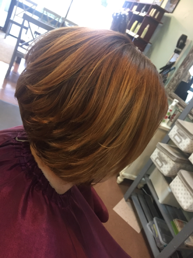 Women’s Shampoo Cut and Style