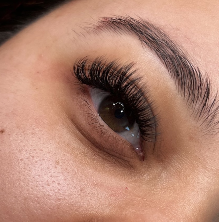 Lash Volume Touch Up (1 Week)