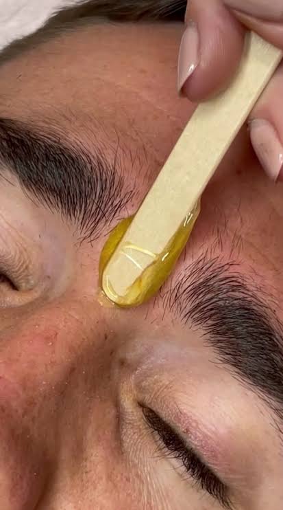 Mens Just Between The Brows Wax