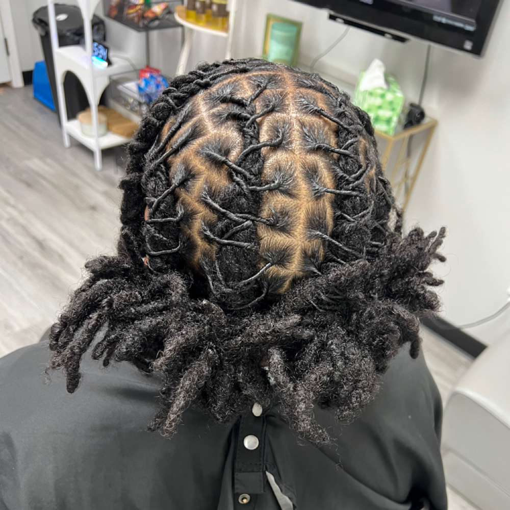 Mid Back Retwist + Basic Style at Goddess Glow Loc Studio in Chattanooga, TN