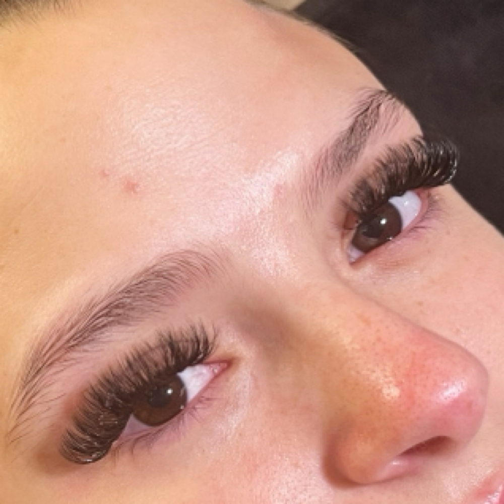 Mega Volume Full Set at Radiate with Kenzie in Knoxville, TN