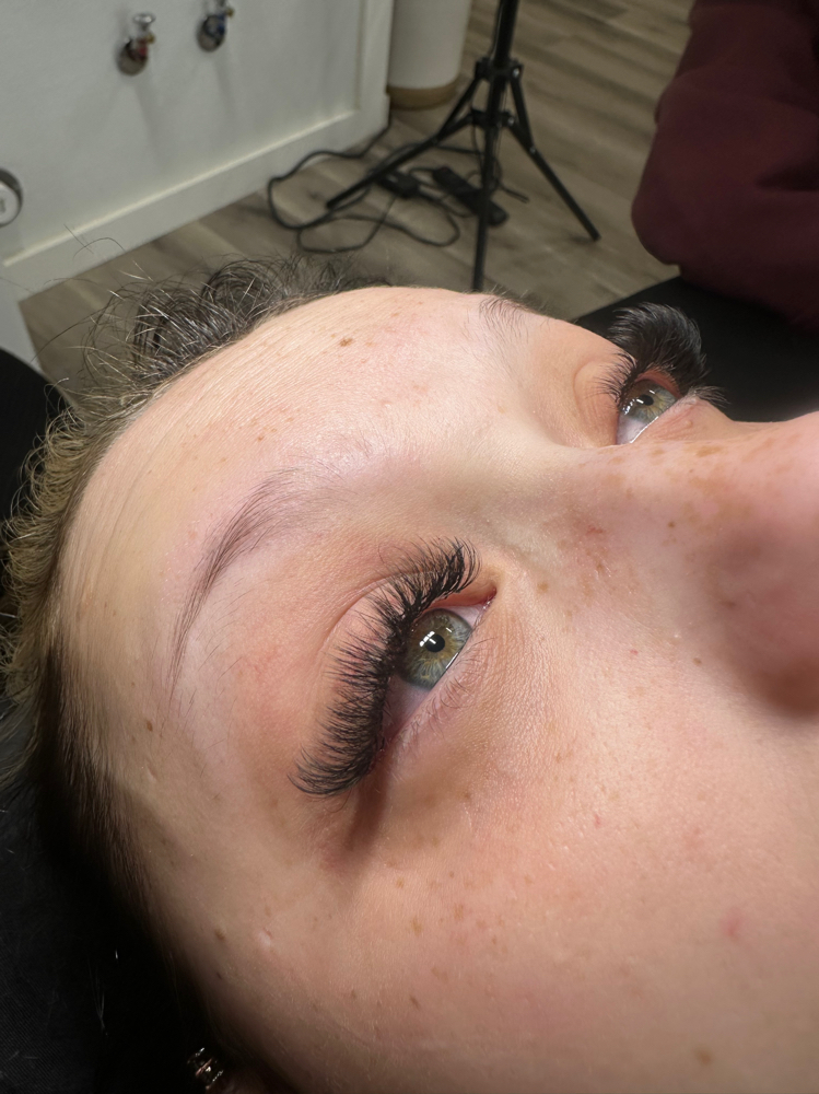 Full Set-Volume Lash Extensions