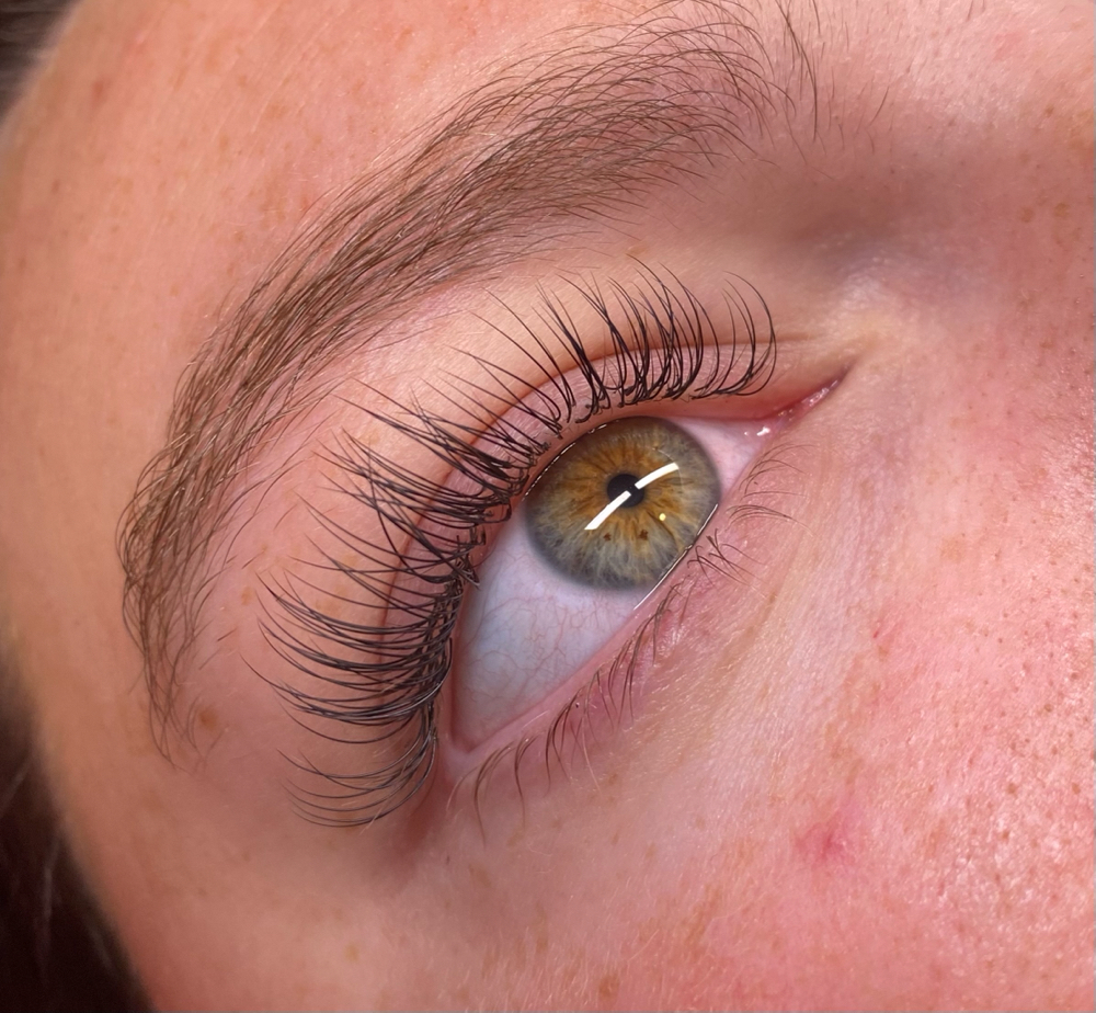 Classic Lash Extensions at Savannah Lasyone - Esthethician in Alexandria, LA